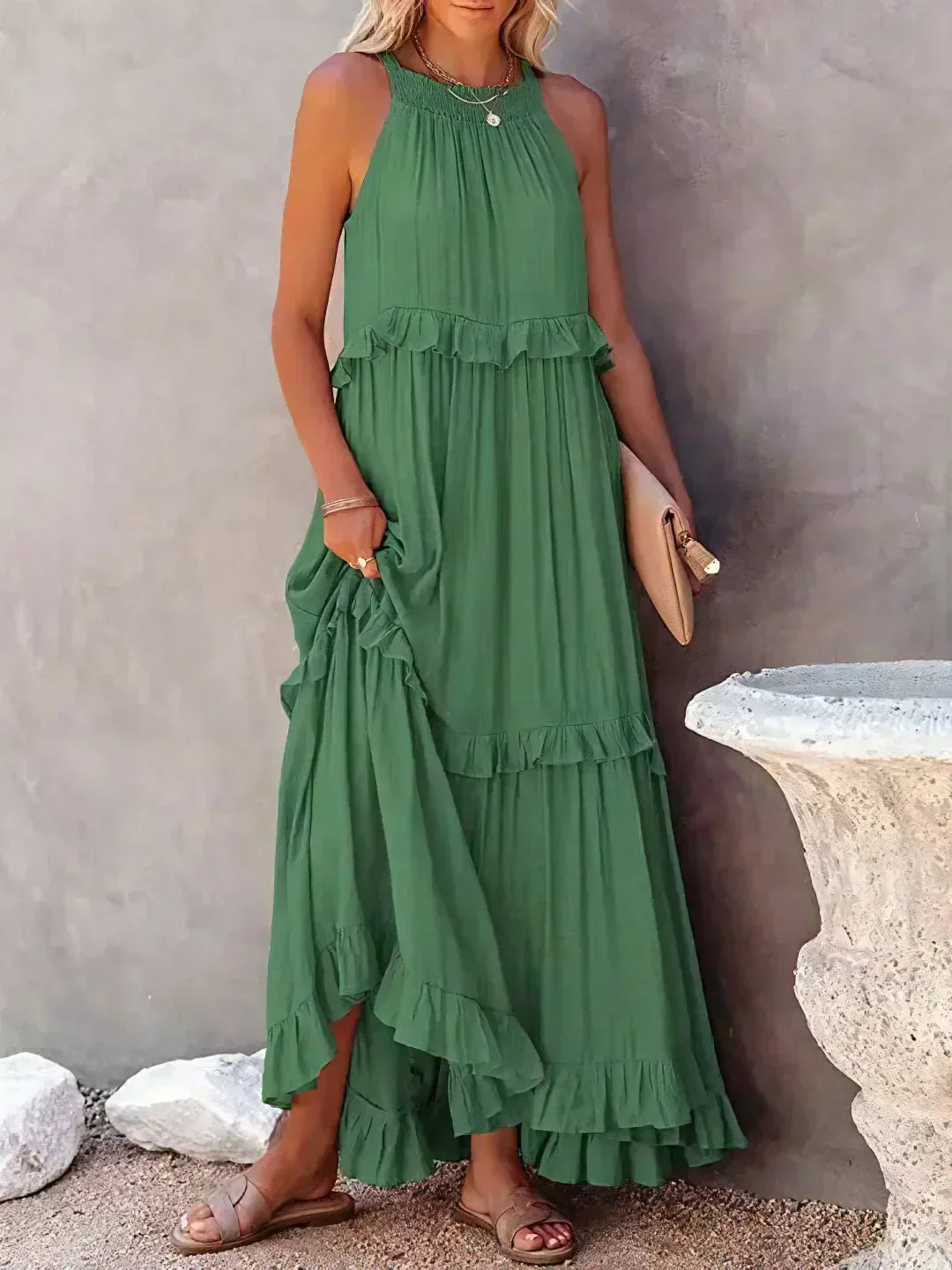 Ilona - HALTERNECK JURK MET RUFFLES EN ZAKKEN