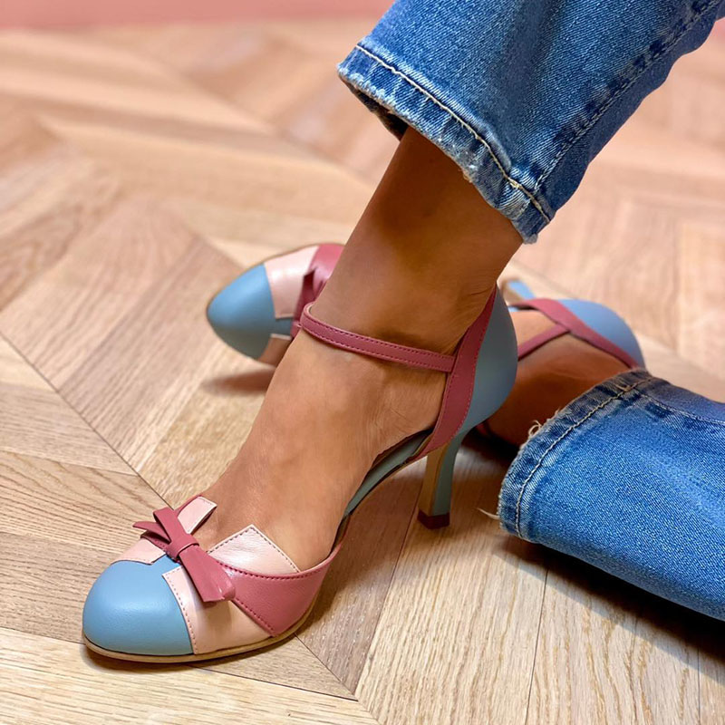 Bellarosa | Kleurrijke sandalen met knoop en bandje, met ronde punt