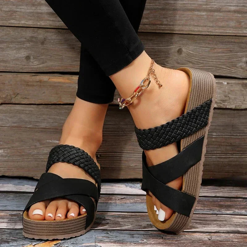Erika™ | Vrouwelijke Gevlochten Sandalen met Kruisbanden
