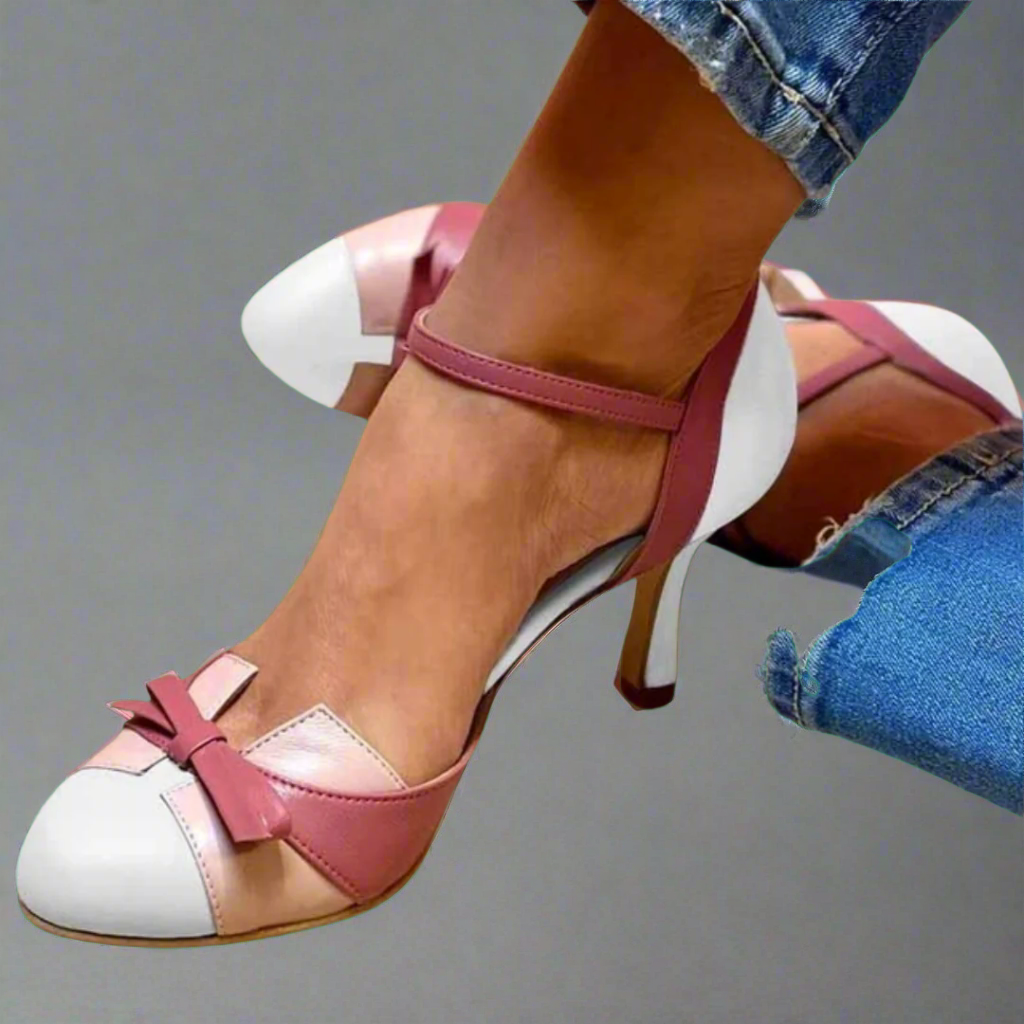 Bellarosa | Kleurrijke sandalen met knoop en bandje, met ronde punt