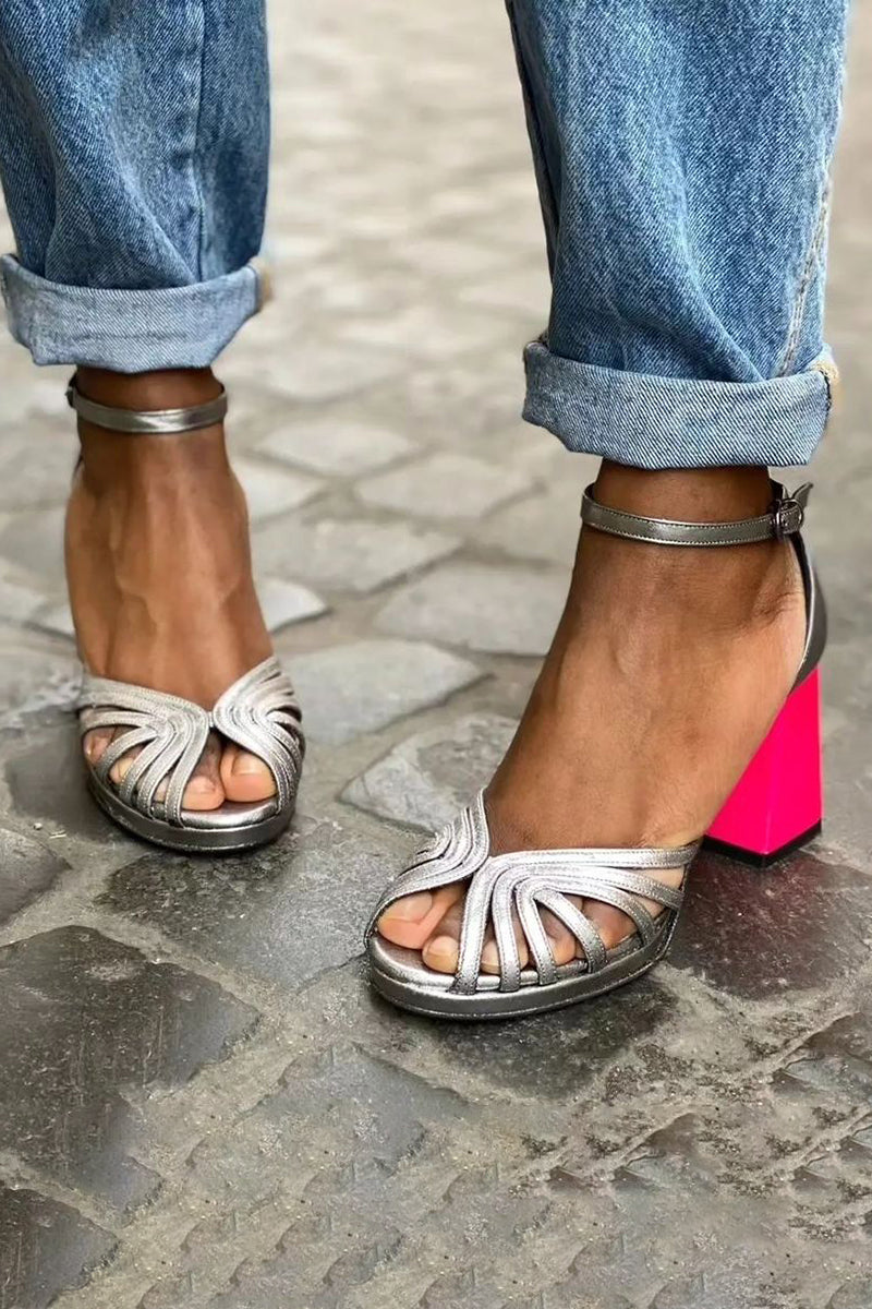 Seraphina™ | Glanzende sandalen met een brede hak en elegante gesp